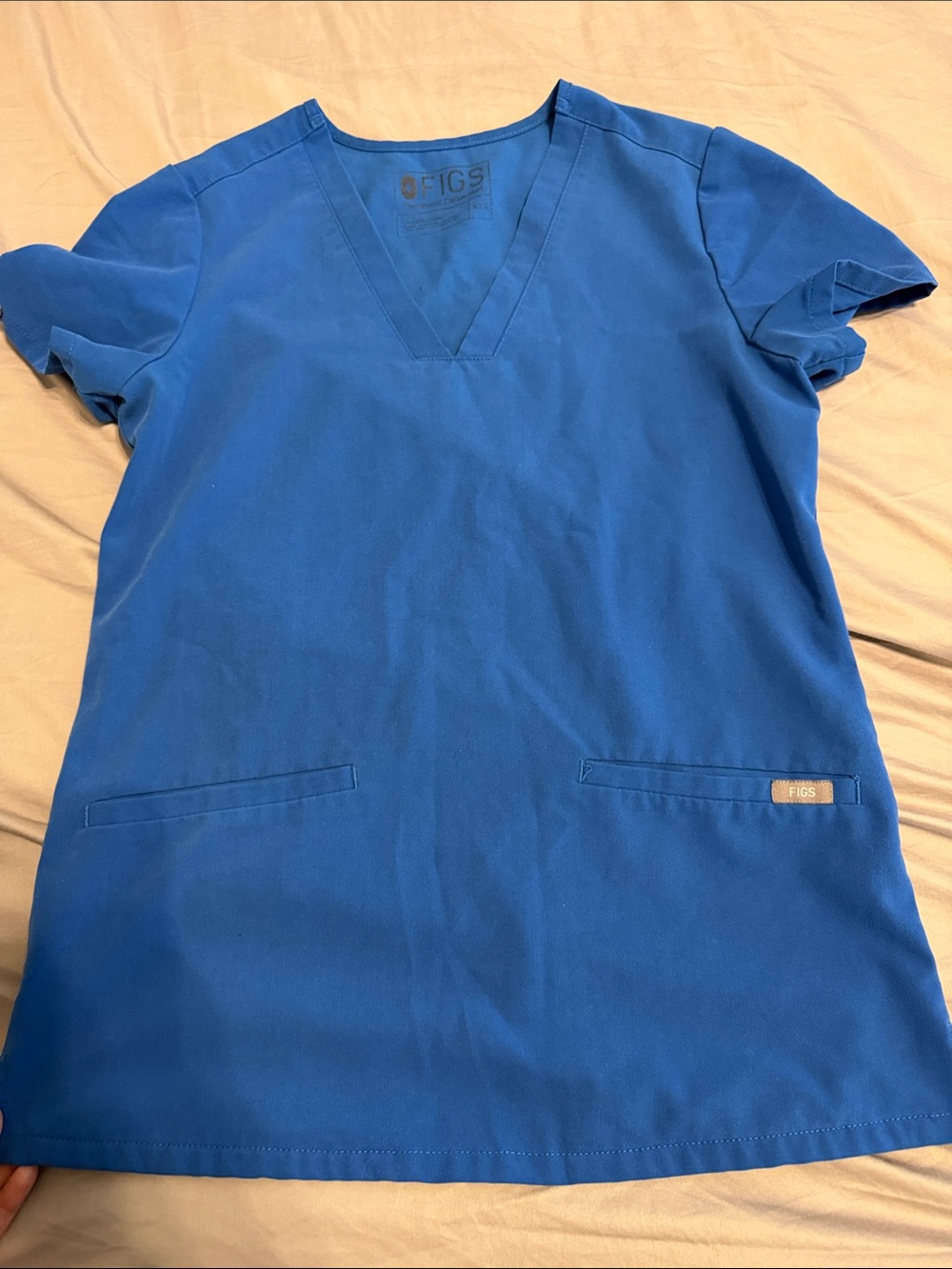Figs women’s V-Neck Scrub Top in Royal Blue